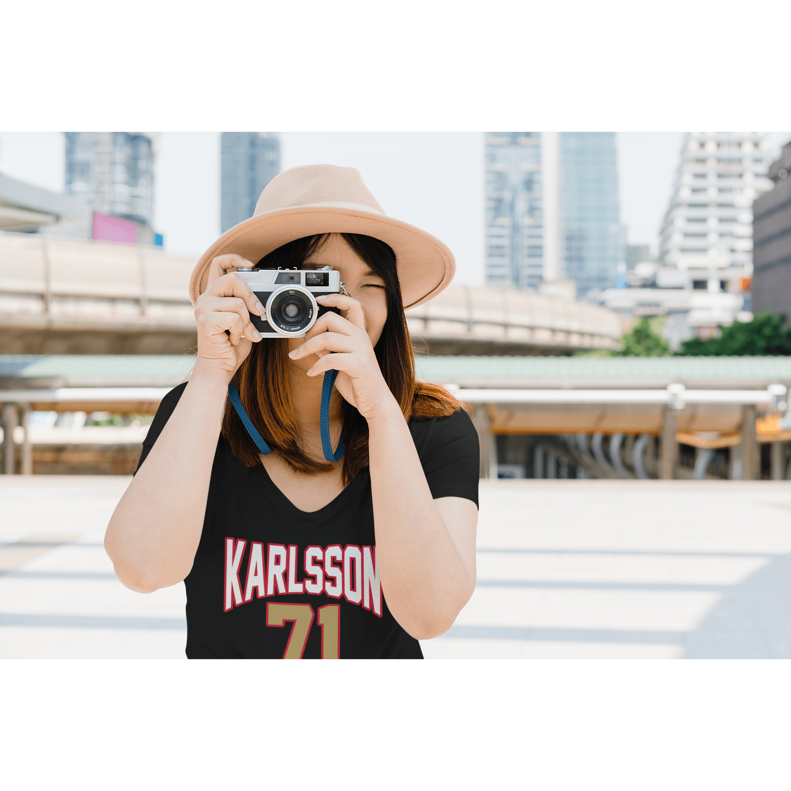 V-neck Karlsson 71 Vegas Golden Knights Retro Unisex V-Neck Tee