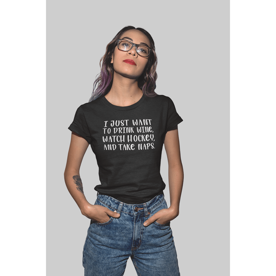 T-Shirt "I Just Want To Drink Wine And Watch Hockey" Unisex Jersey Tee